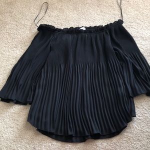 NWOT Halston Heritage Off the Shoulder Top